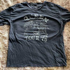 Grey Queen Tee